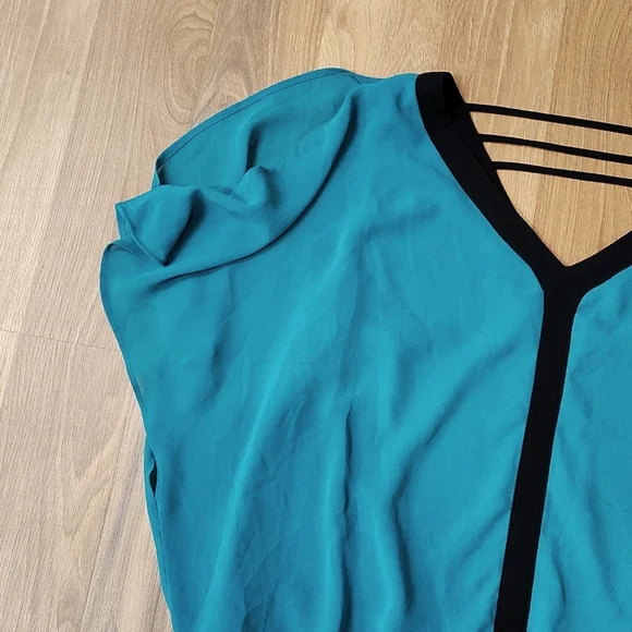 Teal Green Ladies Top,  Size Large,  Summer Top - Picture 5 of 6